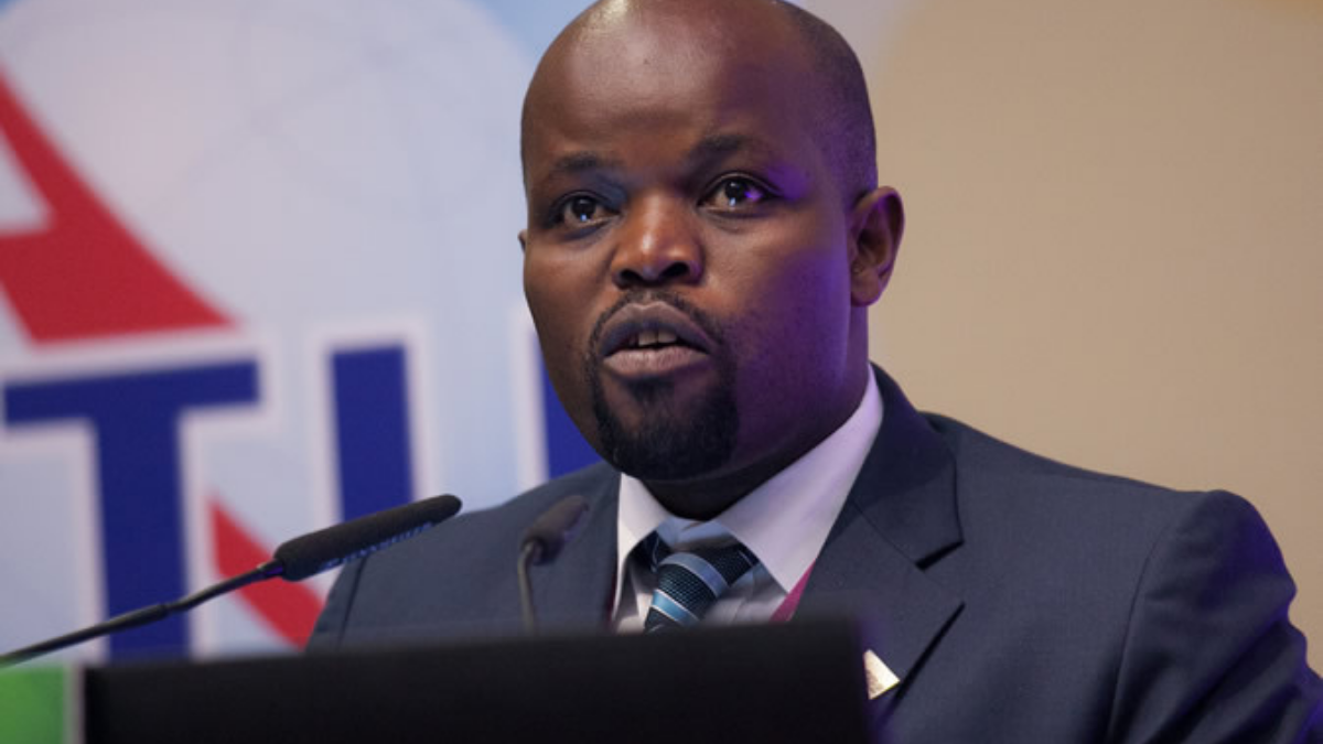 Photo of Jean Philbert Nsengimana speaking at an ITU event